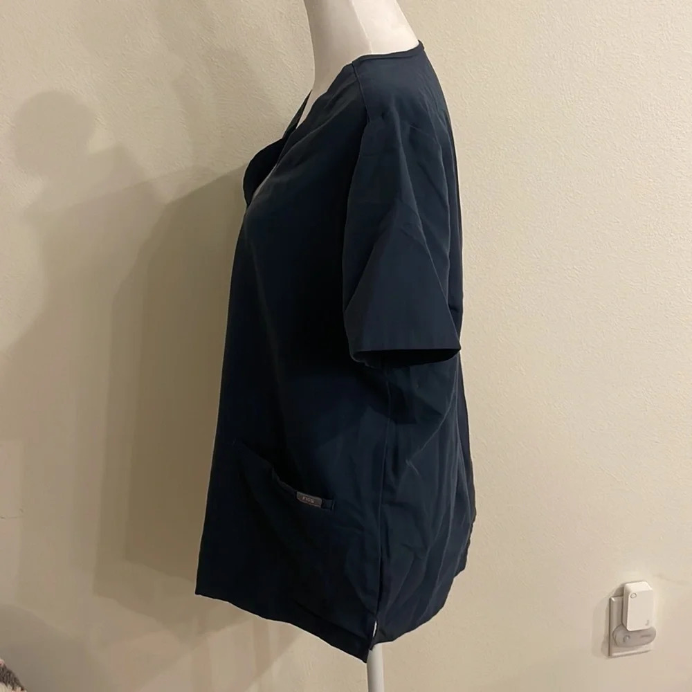 Figs Technical Collection Scrub Top - Picture 8 of 11